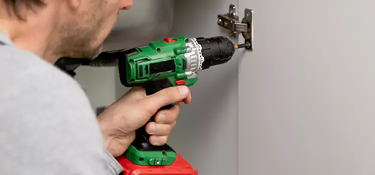 Commercial Door Hinge Repair New London
