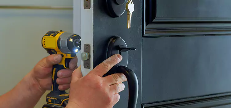 Commercial Door Lock Installation New London